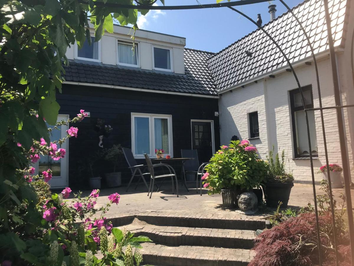T Huuske Tuinappartement Met Fantastisch Uitzicht, Nabij Zee Zonnemaire エクステリア 写真